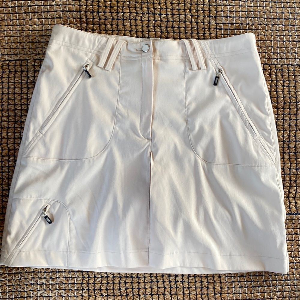 DKNY Golf Tan Skort Size 8